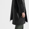 Abrigo de cuero oversize Abrigo de cuero oversize