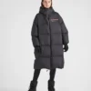 Abrigo técnico oversize de plumón Re-Nylon Abrigo técnico oversize de plumón Re-Nylon