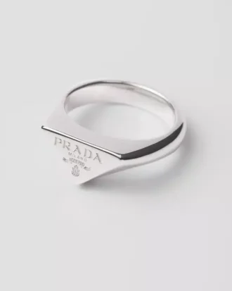 Anillo de plata