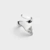 Anillo Eternal Gold Snake en oro blanco y diamantes cultivados en laboratorio Anillo Eternal Gold Snake en oro blanco y diamantes cultivados en laboratorio