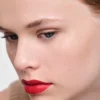 Barra de labios monocromática hipermate de Prada – R27 – Rubino Barra de labios monocromática hipermate de Prada – R27 – Rubino