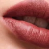 Barra de labios Prada Monochrome Hyper Matte – B02 – Quartz Barra de labios Prada Monochrome Hyper Matte – B02 – Quartz