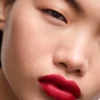 Barra de labios Prada Monochrome Hyper Matte – O76 – Ámbar Barra de labios Prada Monochrome Hyper Matte – O76 – Ámbar