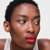 Barra de labios Prada Monochrome Hyper Matte – R26 – Lava Barra de labios Prada Monochrome Hyper Matte – R26 – Lava