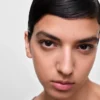 Base de maquillaje optimizadora de la piel Prada Reveal – Lw25 – Claro cálido Base de maquillaje optimizadora de la piel Prada Reveal – Lw25 – Claro cálido