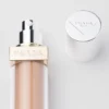 Base de maquillaje optimizadora de la piel Prada Reveal – Mw55 – Medio cálido Base de maquillaje optimizadora de la piel Prada Reveal – Mw55 – Medio cálido
