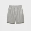 Bermudas de cuero