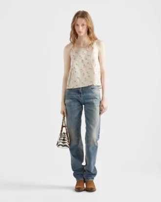 Blusa de lino con estampado floral bordado