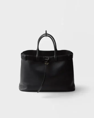 Bolso de cuero con hebilla y cinturón de Prada
