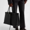 Bolso de cuero con hebilla y cinturón de Prada Bolso de cuero con hebilla y cinturón de Prada