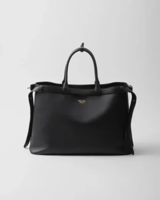 Bolso de cuero con hebilla y doble cinturón de Prada