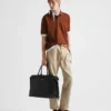 Bolso de cuero con hebilla y doble cinturón de Prada Bolso de cuero con hebilla y doble cinturón de Prada