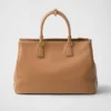 Bolso de cuero extragrande con hebilla de Prada Bolso de cuero extragrande con hebilla de Prada