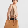 Bolso de cuero extragrande con hebilla de Prada Bolso de cuero extragrande con hebilla de Prada