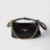 Bolso de cuero mini Prada Re-Edition Bolso de cuero mini Prada Re-Edition