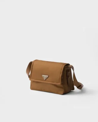 Bolso de hombro acolchado pequeño de Re-Nylon Prada Traveller