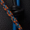 Bolso de hombro de cuero con charm Bolso de hombro de cuero con charm