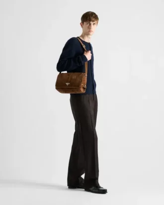 Bolso de hombro de gamuza