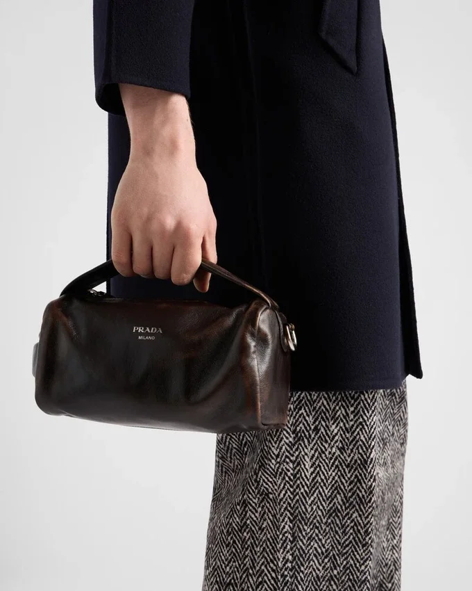 Bolso de hombro de piel napa Bolso de hombro de piel napa