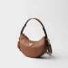Bolso de hombro de piel Prada Arqua Mini Bolso de hombro de piel Prada Arqua Mini