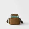 Bolso de hombro de Re-Nylon envejecido y cuero Bolso de hombro de Re-Nylon envejecido y cuero