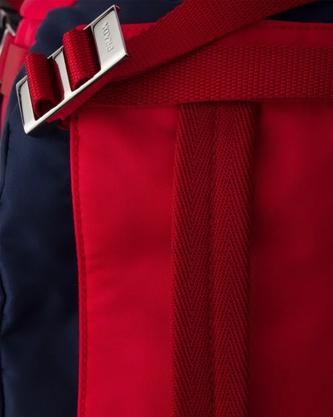 Bolso de hombro de Re-Nylon y cuero Bolso de hombro de Re-Nylon y cuero