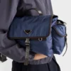 Bolso de hombro de Re-Nylon y cuero Bolso de hombro de Re-Nylon y cuero
