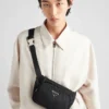 Bolso de hombro de Re-Nylon y piel Saffiano Bolso de hombro de Re-Nylon y piel Saffiano