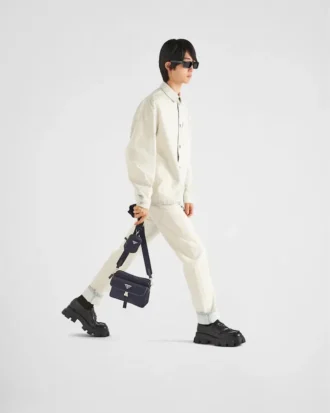 Bolso de hombro de Re-Nylon y piel Saffiano Bolso de hombro de Re-Nylon y piel Saffiano