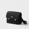 Bolso de hombro de Re-Nylon y piel Saffiano Bolso de hombro de Re-Nylon y piel Saffiano
