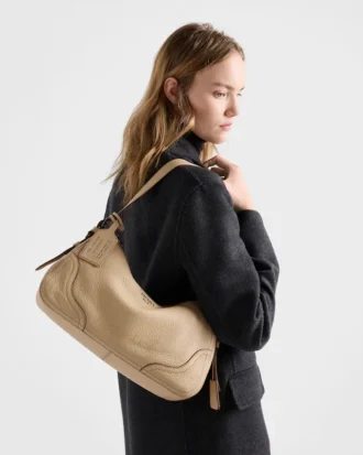Bolso de hombro grande de cuero Prada Aimae