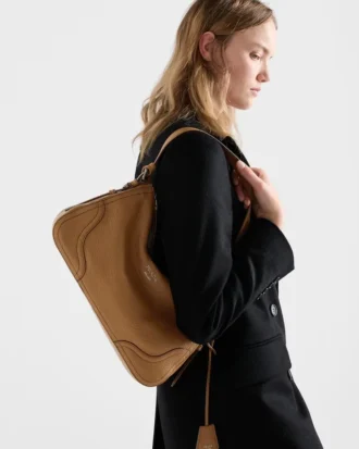 Bolso de hombro grande de cuero Prada Aimae