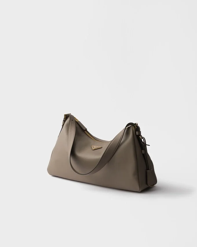 Bolso de hombro grande de cuero Prada Aimae Bolso de hombro grande de cuero Prada Aimae