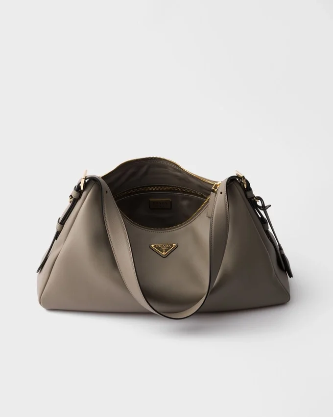 Bolso de hombro grande de cuero Prada Aimae Bolso de hombro grande de cuero Prada Aimae