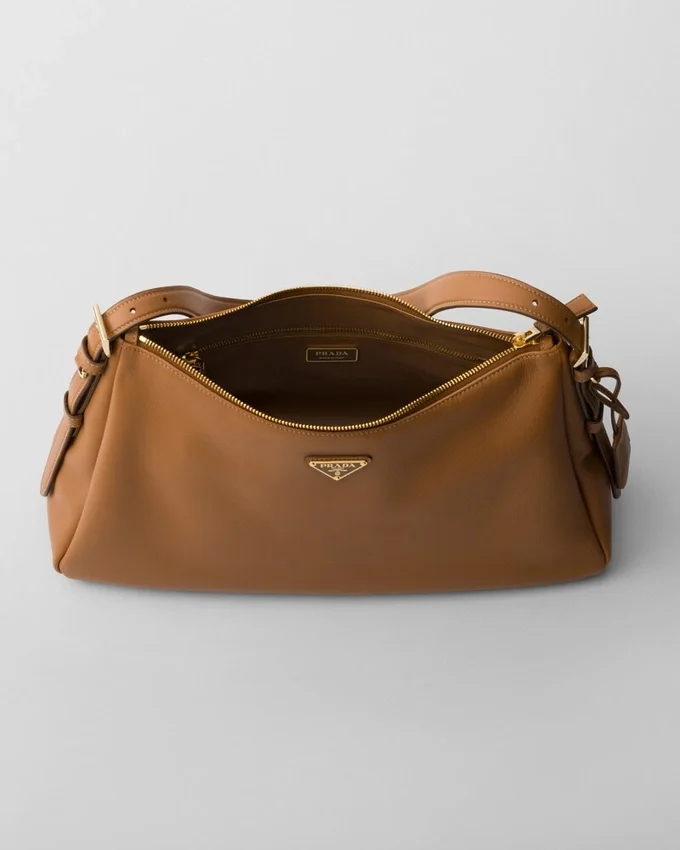 Bolso de hombro grande de cuero Prada Aimae Bolso de hombro grande de cuero Prada Aimae