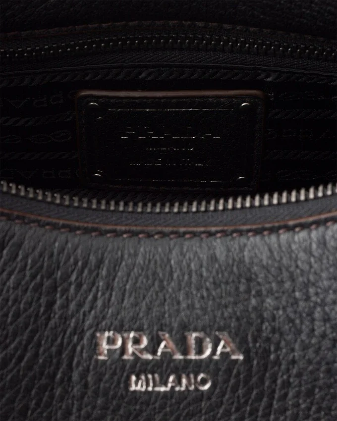 Bolso de hombro grande de cuero Prada Aimae Bolso de hombro grande de cuero Prada Aimae