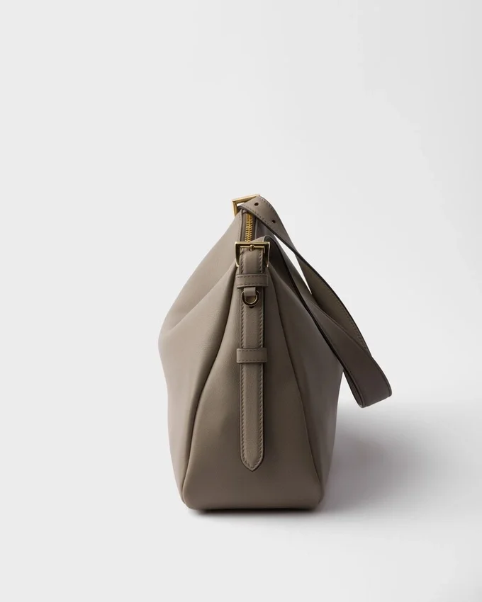 Bolso de hombro grande de cuero Prada Aimae Bolso de hombro grande de cuero Prada Aimae