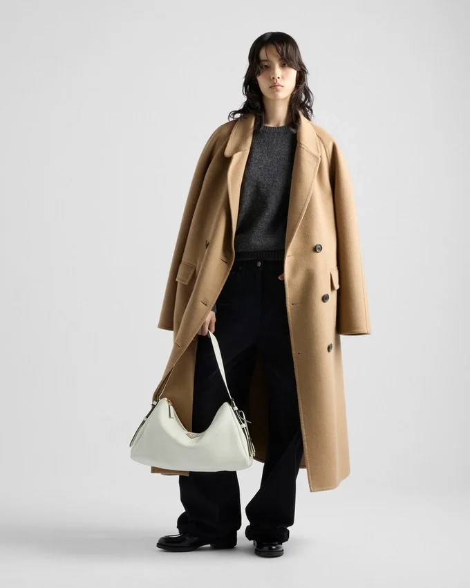 Bolso de hombro grande de cuero Prada Aimae Bolso de hombro grande de cuero Prada Aimae