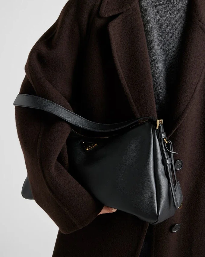 Bolso de hombro grande de cuero Prada Aimae Bolso de hombro grande de cuero Prada Aimae