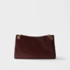 Bolso de hombro grande de cuero Prada Etude Bolso de hombro grande de cuero Prada Etude