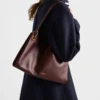 Bolso de hombro grande de cuero Prada Etude Bolso de hombro grande de cuero Prada Etude