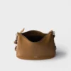 Bolso de hombro grande de cuero Prada Fold Bolso de hombro grande de cuero Prada Fold