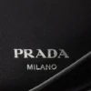 Bolso de hombro grande de cuero Prada Fold Bolso de hombro grande de cuero Prada Fold