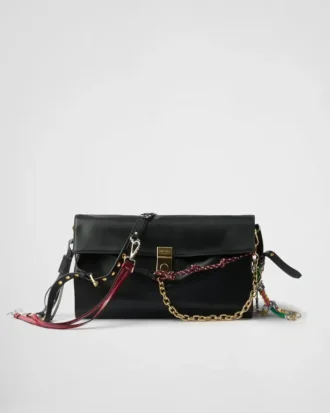Bolso de hombro grande de cuero Prada Soft Sound con dijes Bolso de hombro grande de cuero Prada Soft Sound con dijes
