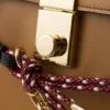 Bolso de hombro grande de cuero Prada Soft Sound con dijes Bolso de hombro grande de cuero Prada Soft Sound con dijes