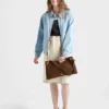 Bolso de hombro grande de gamuza Etude de Prada Bolso de hombro grande de gamuza Etude de Prada