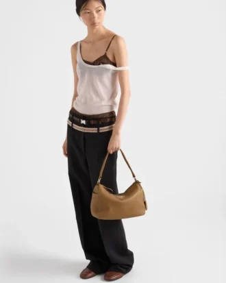 Bolso de hombro mediano de cuero