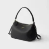 Bolso de hombro mediano de cuero Bolso de hombro mediano de cuero