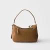 Bolso de hombro mediano de cuero Bolso de hombro mediano de cuero