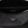 Bolso de hombro mediano de cuero Bolso de hombro mediano de cuero